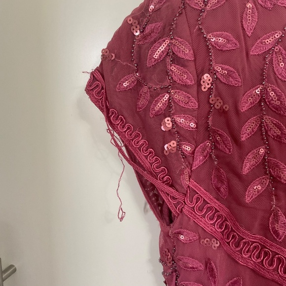 Le Chateau Rose Colour Beaded Embroidered XXS Dress - Picture 5 of 5